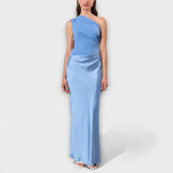 Abito lungo elegante monospalla