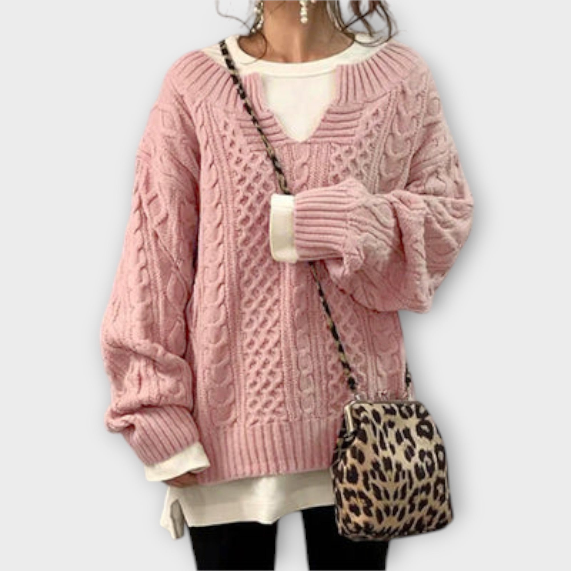 Maglione aderente con motivo a trecce