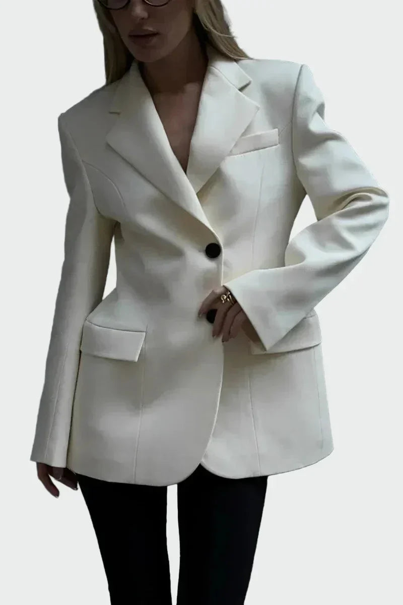 Nicole - Blazer dal taglio imponente con bottoni